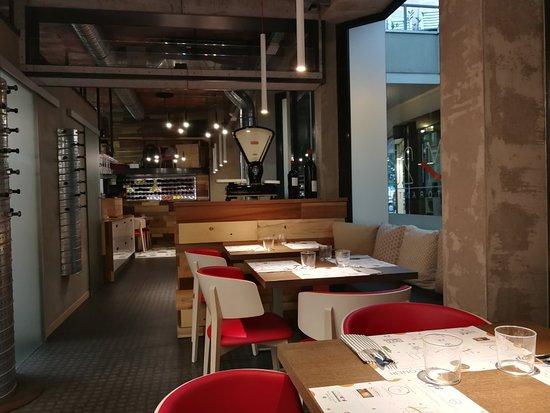 Aromi Restaurant Cafe